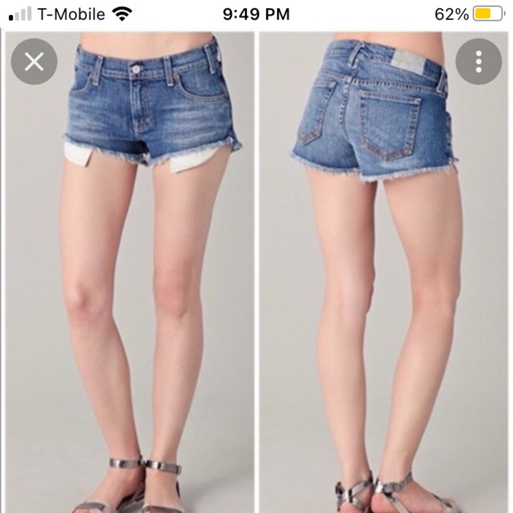 NWT Textile Elizabeth and James shorts. Size 28. Color: swee.